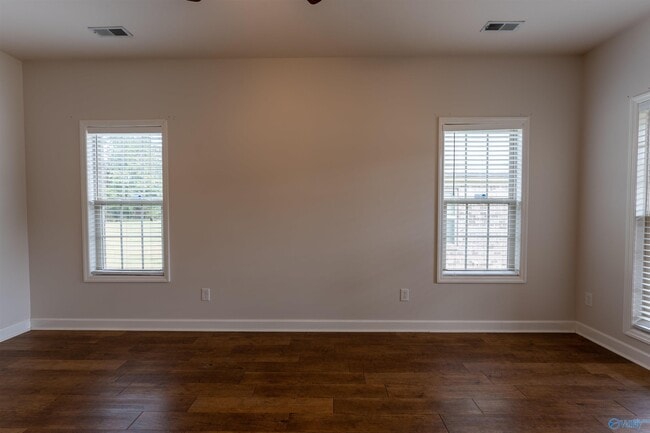 Building Photo - 105 Kaleigh Paige Cir