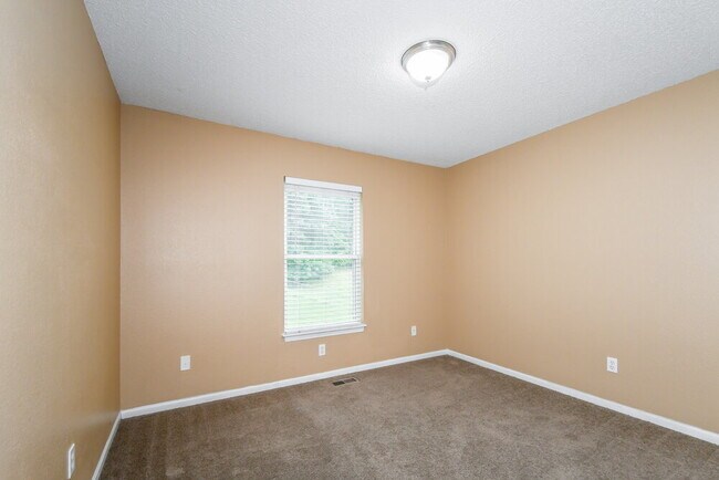 Building Photo - 626 N Friedberg Dr