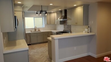 Building Photo - 1634 Malcolm Ave