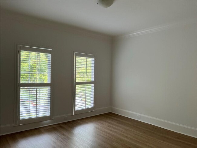 Building Photo - 4608 Chattahoochee Crossing SE