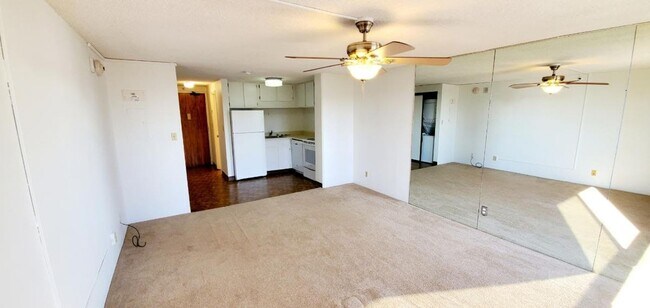 Building Photo - 2724 Kahoaloha Ln