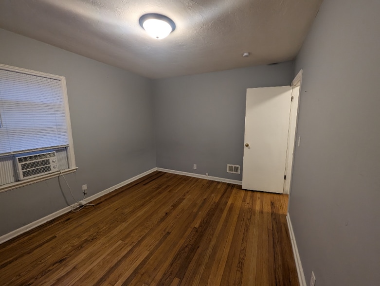 Building Photo - 1709 B St