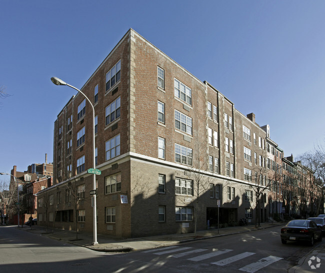 931 Clinton St - Clinton Court