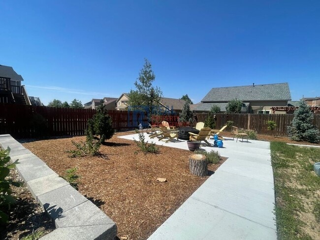 Building Photo - 10470 Mount Emerald Dr