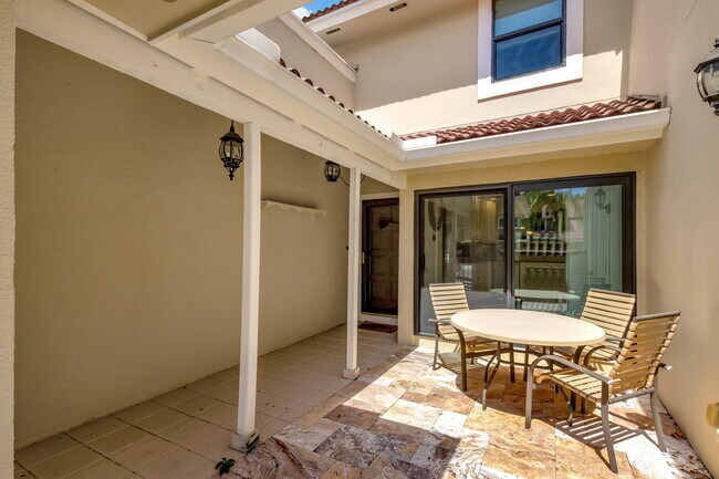 Building Photo - 807 Windermere Way