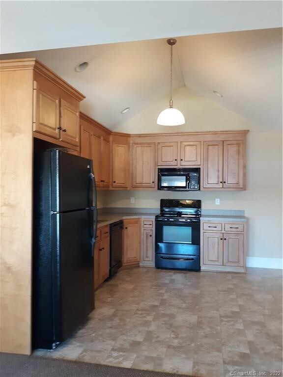 Building Photo - 481 Moosup Pond Rd