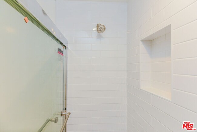 Building Photo - 1855 Euclid St