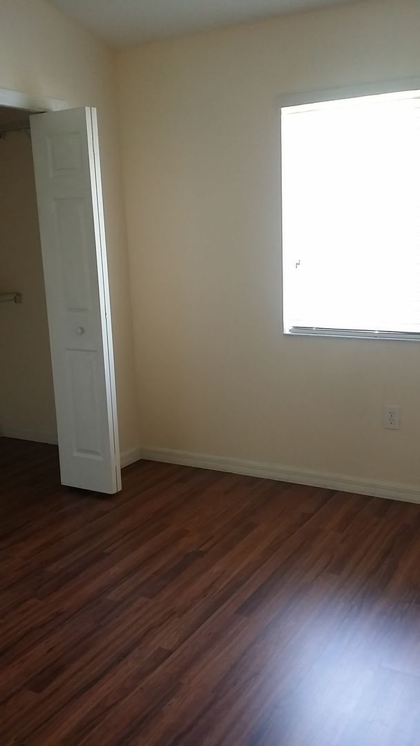 Building Photo - Stunning 2-Bedroom Townhouse in the Desirable Gated Community of The Hammocks!