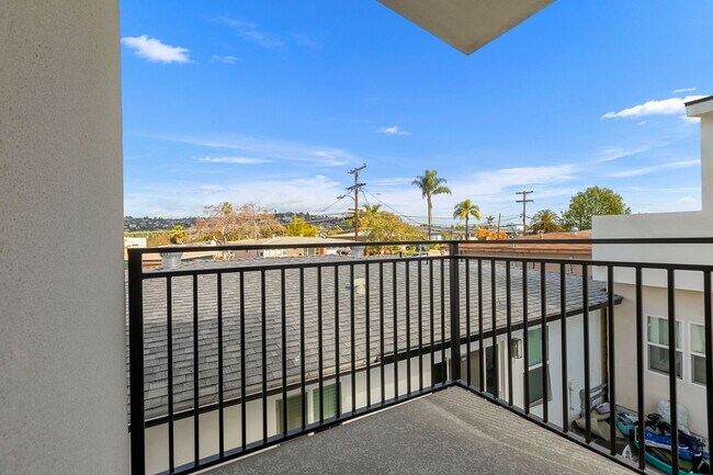 Building Photo - Brand new!