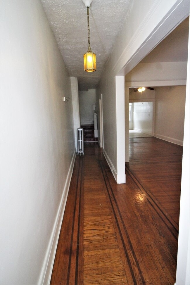 Building Photo - 2026/2027 JHU Off-Campus 3bd/1ba Rowhouse ...