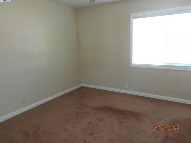 Building Photo - 8320 Davona Dr