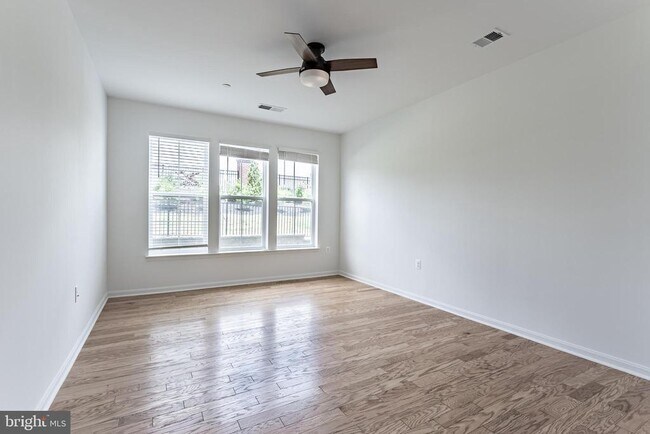 Building Photo - 3700 Havertill Ln