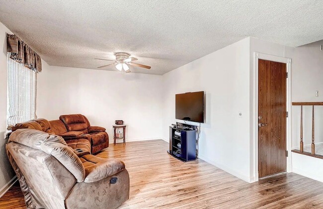 Building Photo - 19461 E Navarro Dr