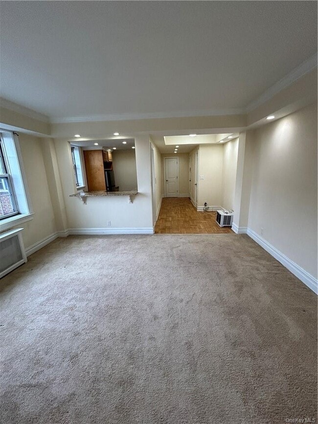 Building Photo - 210 Pelham Rd