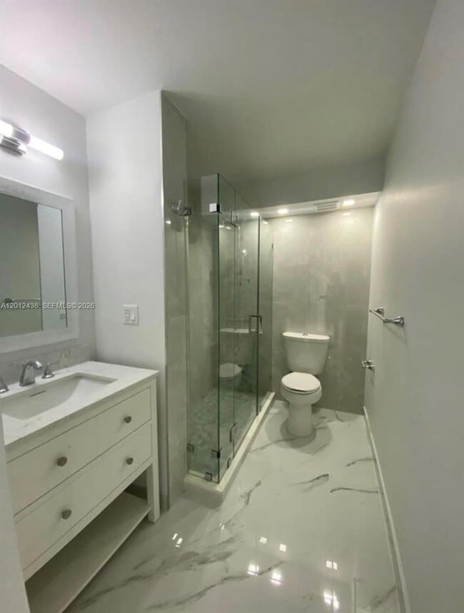 Building Photo - 6039 Collins Ave