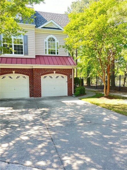 Building Photo - 4400 Harlesden Dr