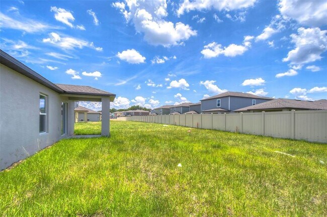 Building Photo - 8879 Little Bluestem Dr