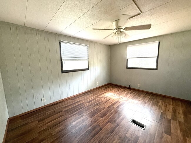 Building Photo - 90 White Tail Ln