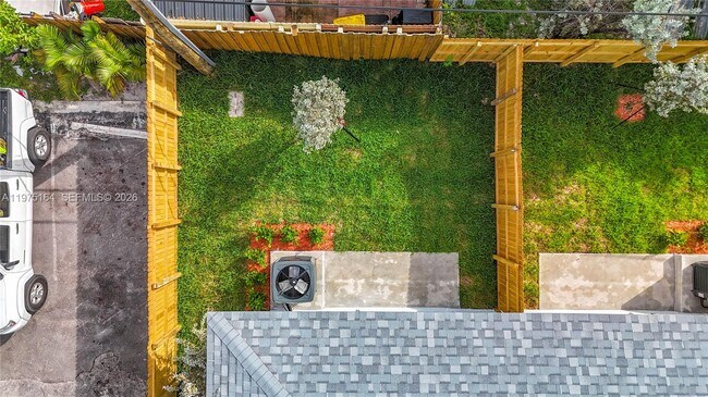 Building Photo - 406 NW 41st St