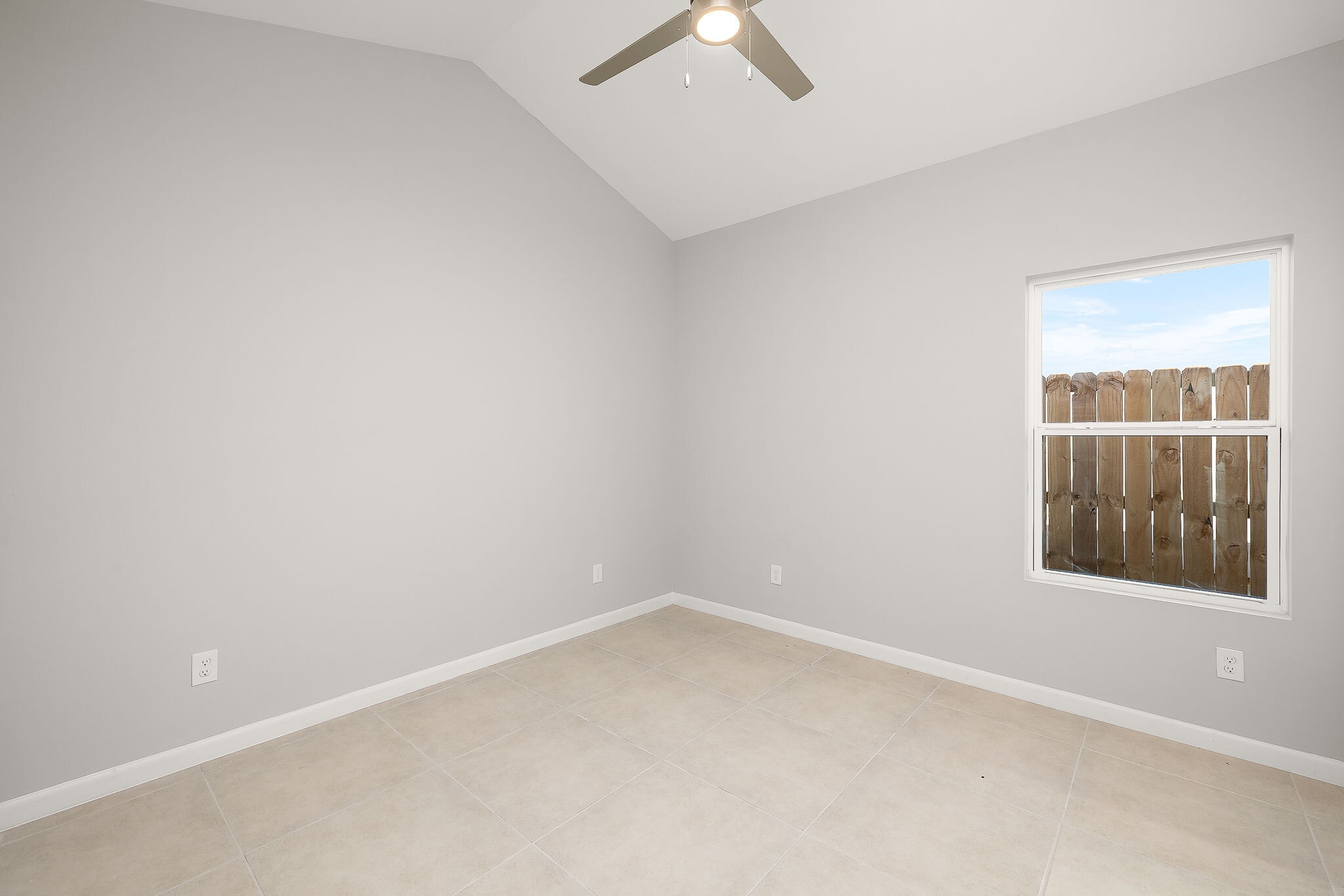 Building Photo - 2700 Mockingbird Rd