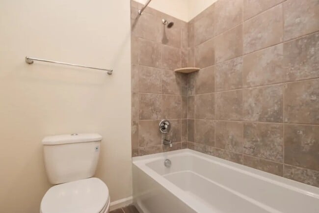 Building Photo - 1735 W Lacewood Pl