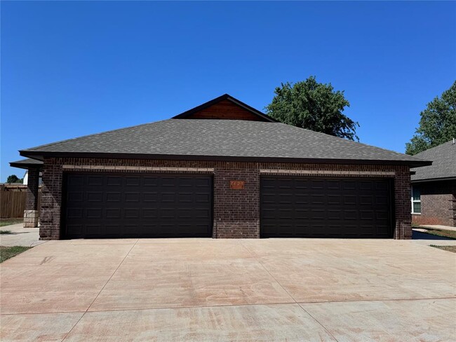 Building Photo - 7620 Wildflower Way