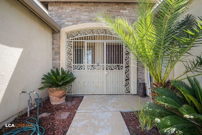 Building Photo - 5107 Via Palermo Dr