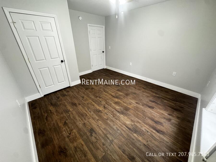 Building Photo - 40 Vafiades Ave