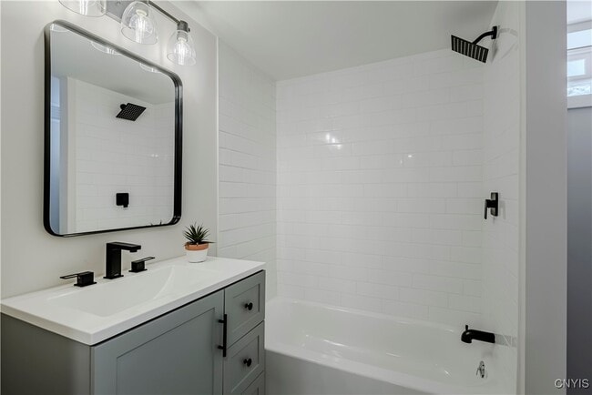 Building Photo - 63 Higby Rd