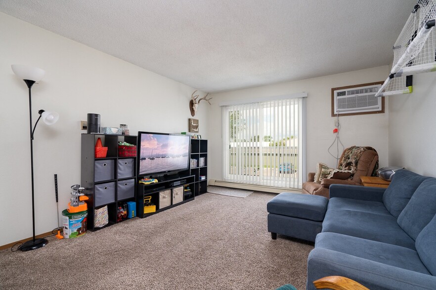 Building Photo - Seven Pines Apartments