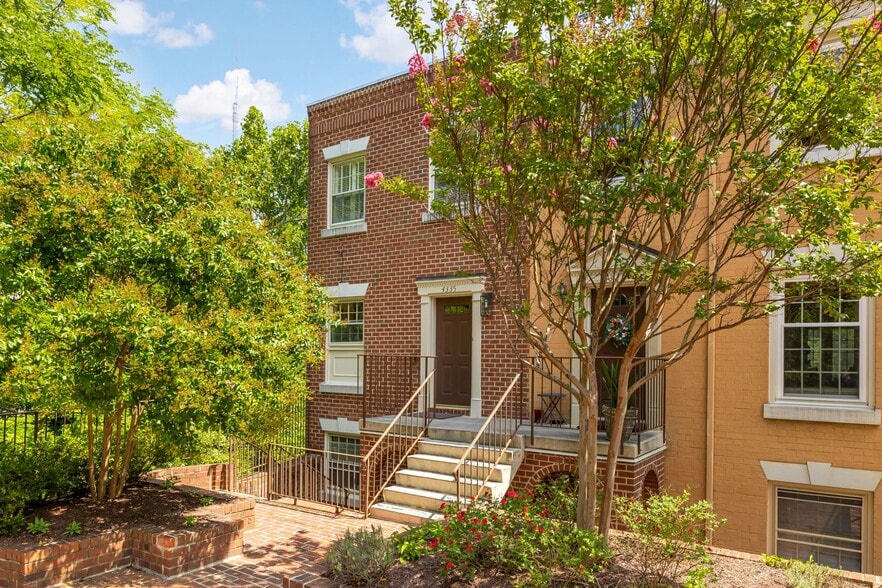 Primary Photo - 4335 Massachusetts Ave NW