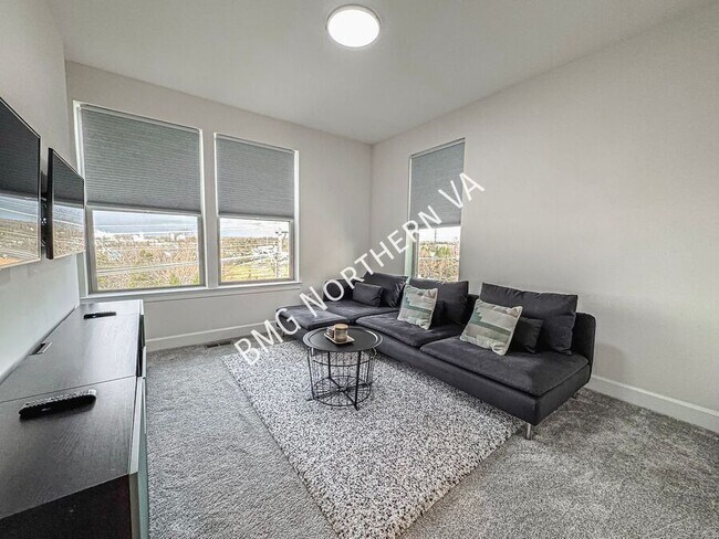 Building Photo - 10336 Ratcliffe Trl