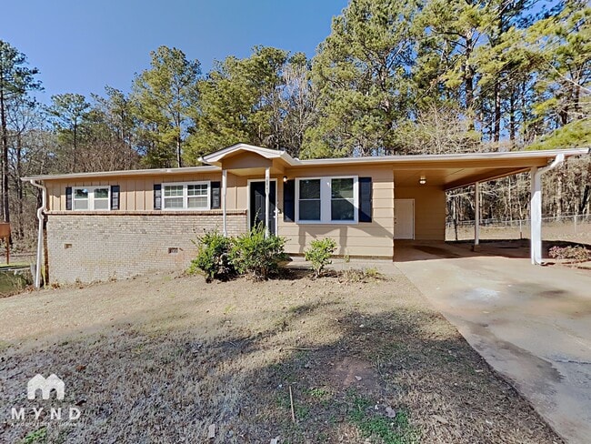 Building Photo - 6100 Shadow Glen Ct SW