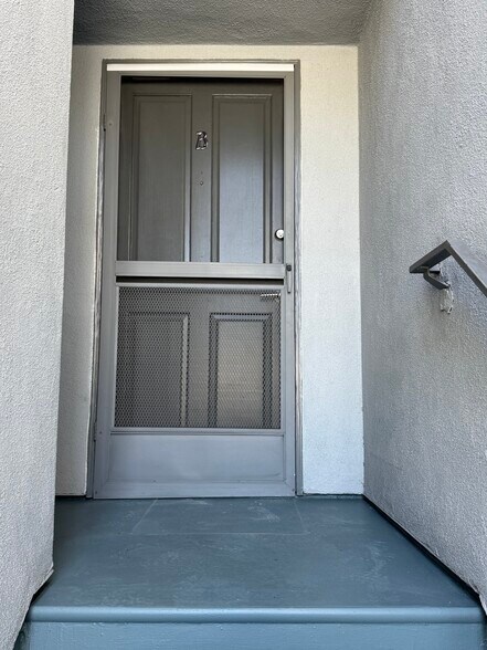 Building Photo - 517 Geneva St