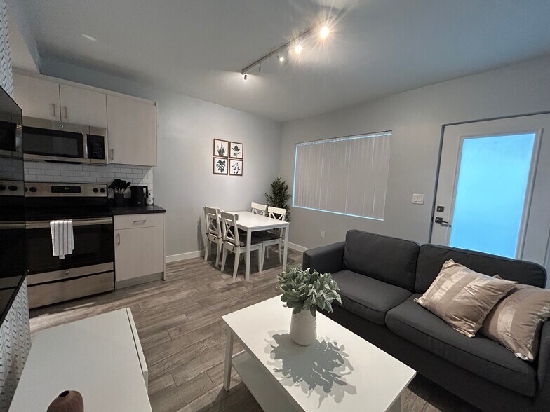 Building Photo - 1035 Euclid Ave