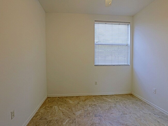 Building Photo - Bellamar 15385-411