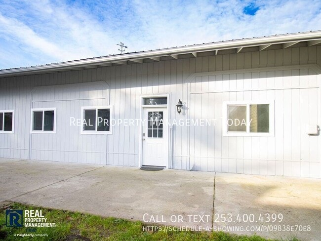 Building Photo - 2817 9th St SW