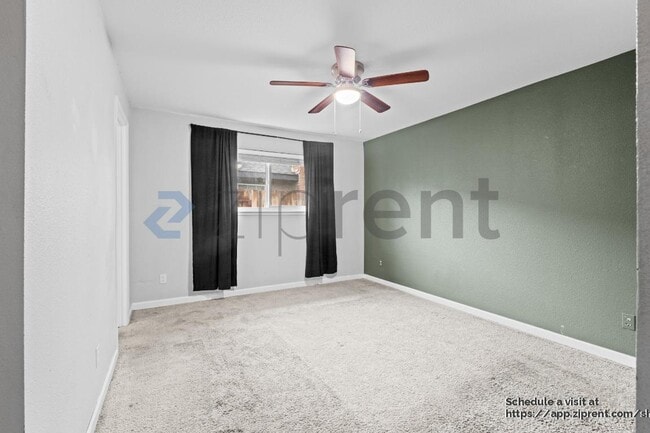 Building Photo - 1821 Debonaire Dr