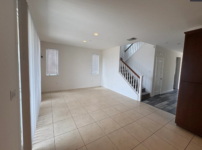 Building Photo - 1072 Mariners Dr