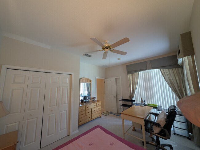 Building Photo - 10812 Deerberry Dr