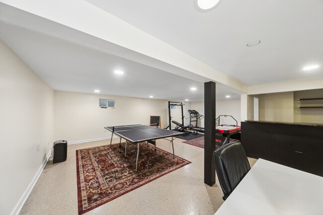Building Photo - 1663 Longvalley Dr
