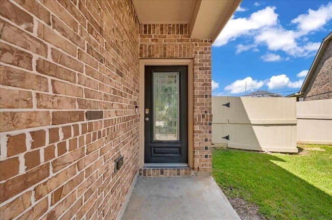 Building Photo - 12102 City Trek Ln