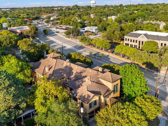 Building Photo - 123 Eaton St