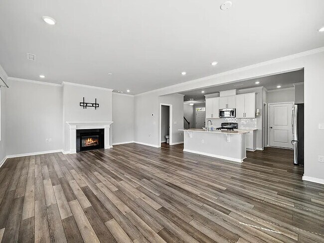 Building Photo - Lease OR Lease to Own