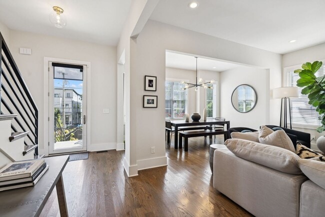 Building Photo - Experience elevated living in this beautifully crafted brick residence located in the heart of Ed...