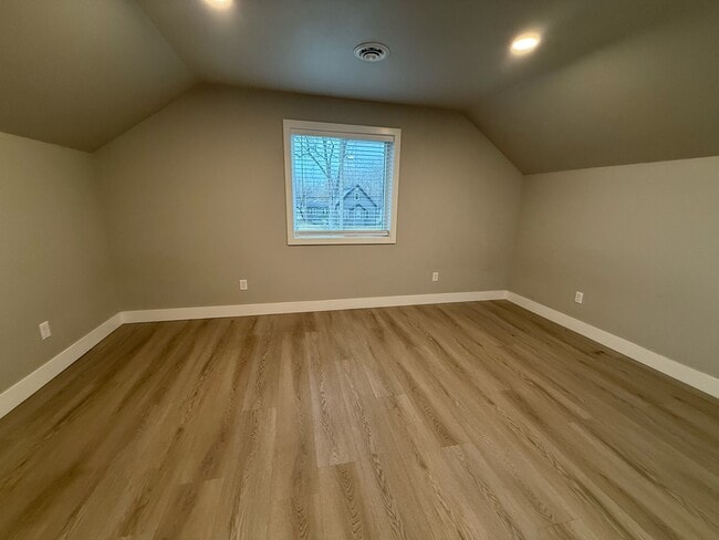 Building Photo - 651 Washington St