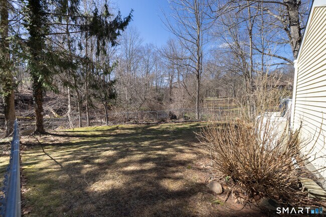 Building Photo - 1187 Mt Carmel Ave