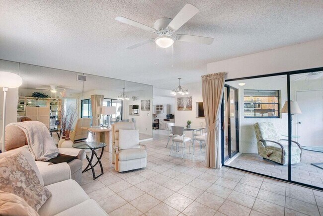 Building Photo - 5851 Parkwalk Dr