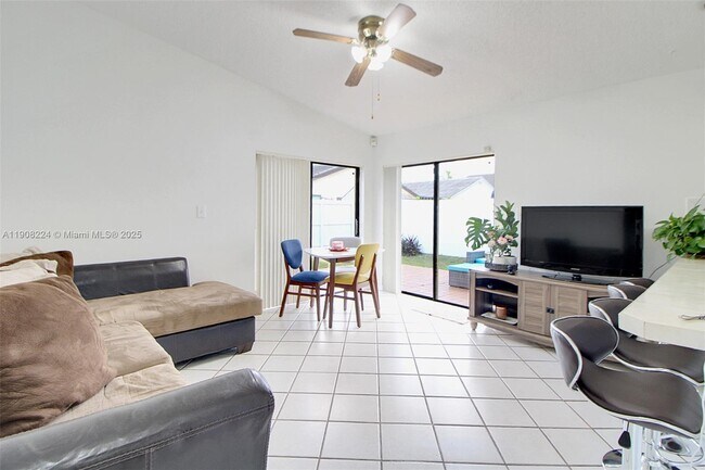 Building Photo - 13625 SW 99th Terrace