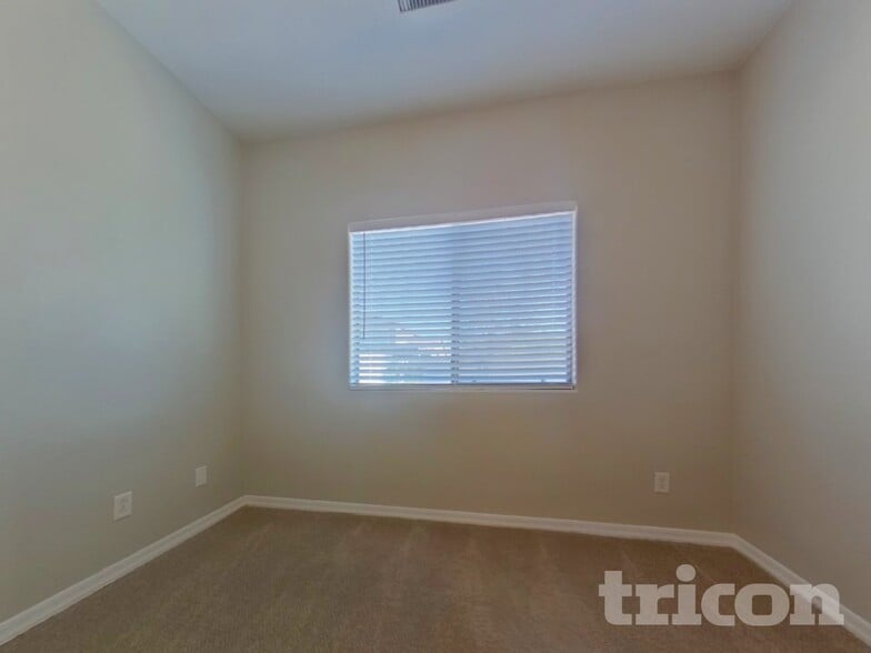 Building Photo - 25574 W St Charles Ct